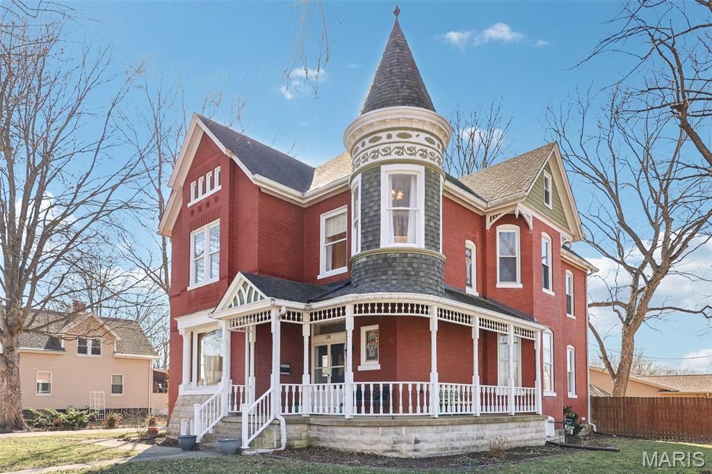 102 S Monroe Street, Freeburg, IL 62243