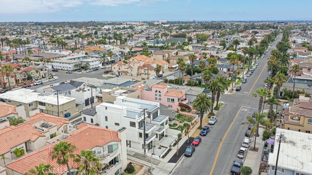 109 9th, Huntington Beach, CA 92648