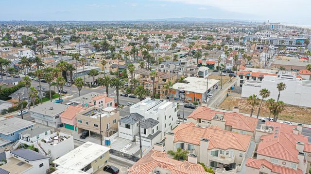 109 9th, Huntington Beach, CA 92648