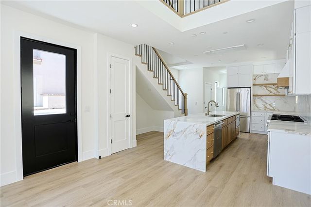 109 9th, Huntington Beach, CA 92648