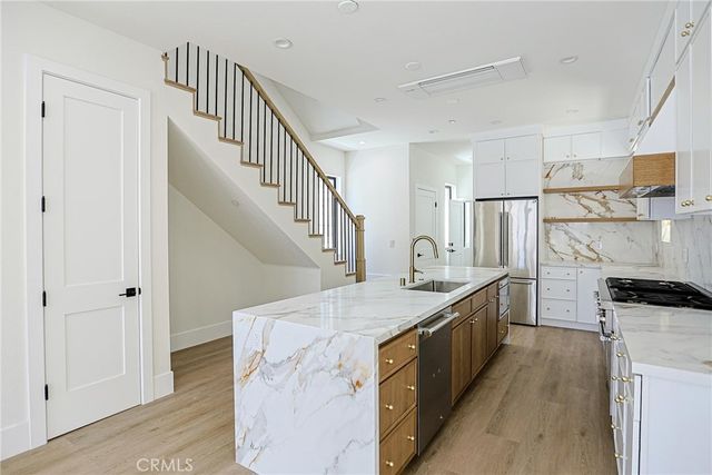 109 9th, Huntington Beach, CA 92648