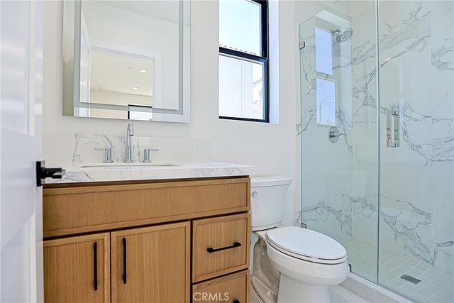 109 9th, Huntington Beach, CA 92648
