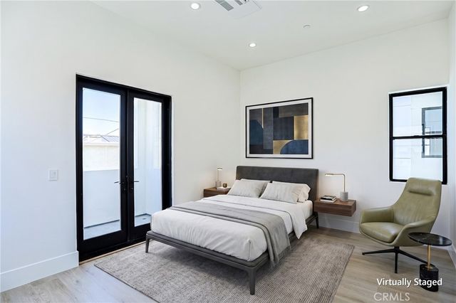 109 9th, Huntington Beach, CA 92648