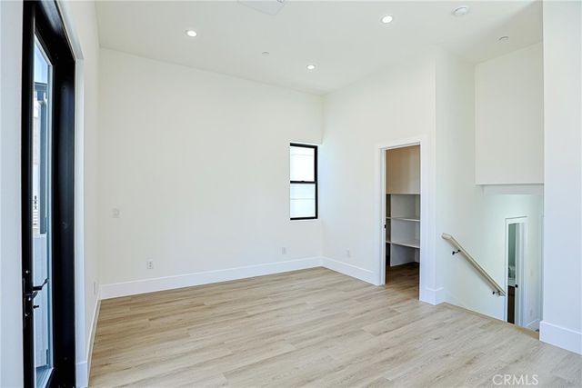 109 9th, Huntington Beach, CA 92648