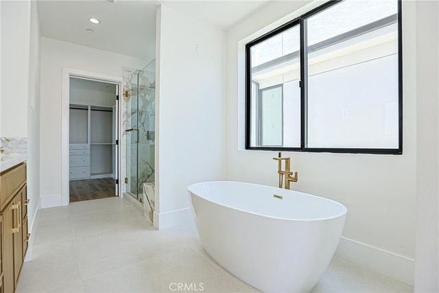 109 9th, Huntington Beach, CA 92648