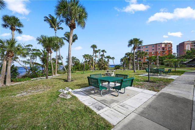 15094 Stella Del Mar LN, Fort Myers, FL 33908