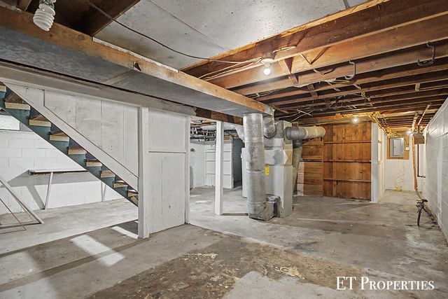 3739 Grape Avenue Ne, Plainfield Twp, MI 49525