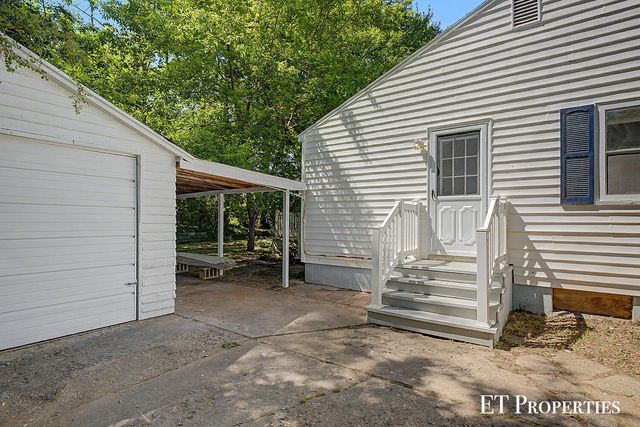3739 Grape Avenue Ne, Plainfield Twp, MI 49525