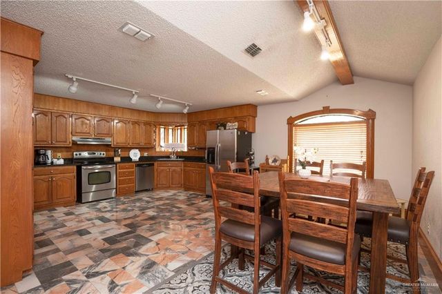 3211 N Shary Road, Mission, TX 78574