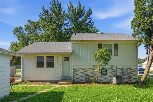 1804 W 54th Street, Davenport, IA 52806