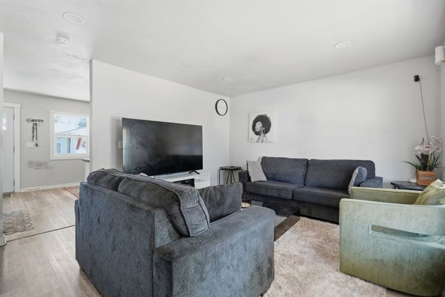 1804 W 54th Street, Davenport, IA 52806