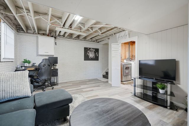 1804 W 54th Street, Davenport, IA 52806
