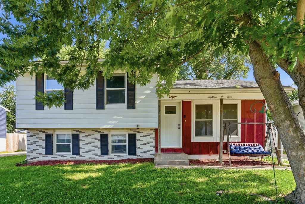 1804 W 54th Street, Davenport, IA 52806