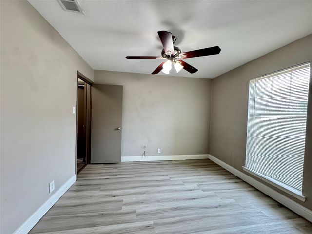 5981 Arapaho Road 303, Dallas, TX 75248