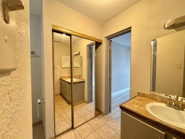 5981 Arapaho Road 303, Dallas, TX 75248