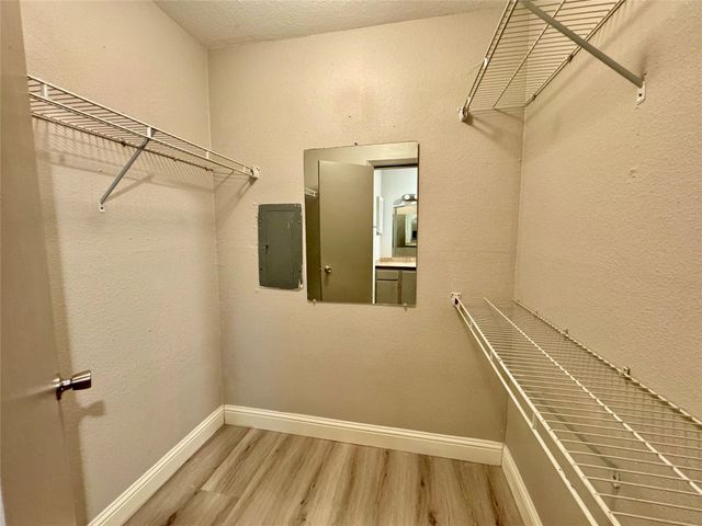 5981 Arapaho Road 303, Dallas, TX 75248