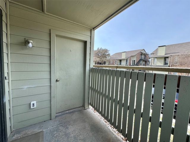 5981 Arapaho Road 303, Dallas, TX 75248