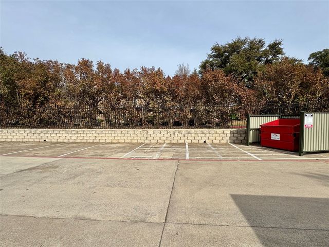 5981 Arapaho Road 303, Dallas, TX 75248