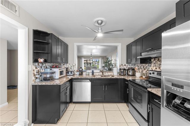 1358 Derbyshire CT # F102, Naples, FL 34116