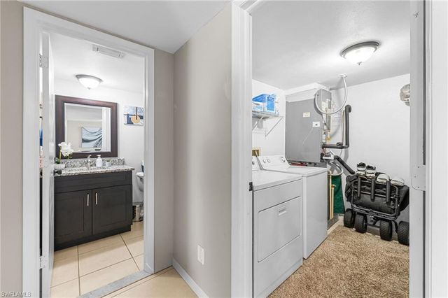 1358 Derbyshire CT # F102, Naples, FL 34116