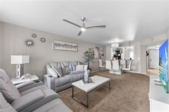 1358 Derbyshire CT # F102, Naples, FL 34116