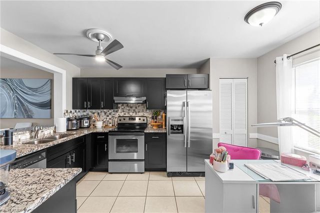 1358 Derbyshire CT # F102, Naples, FL 34116