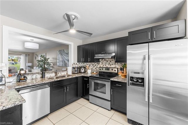 1358 Derbyshire CT # F102, Naples, FL 34116