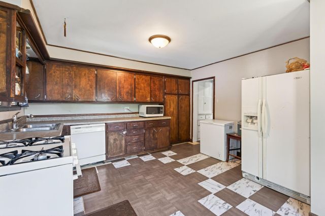 725 California Avenue E, Saint Paul, MN 55106
