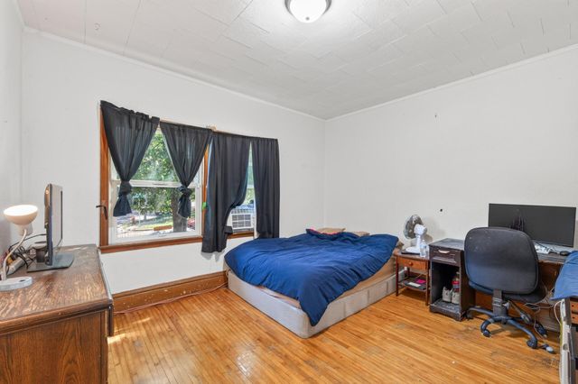 725 California Avenue E, Saint Paul, MN 55106