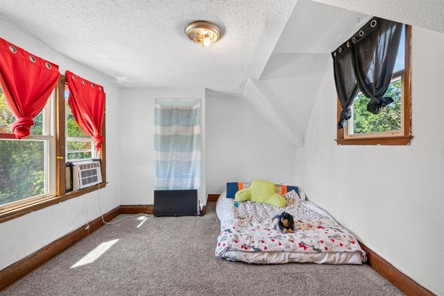 725 California Avenue E, Saint Paul, MN 55106