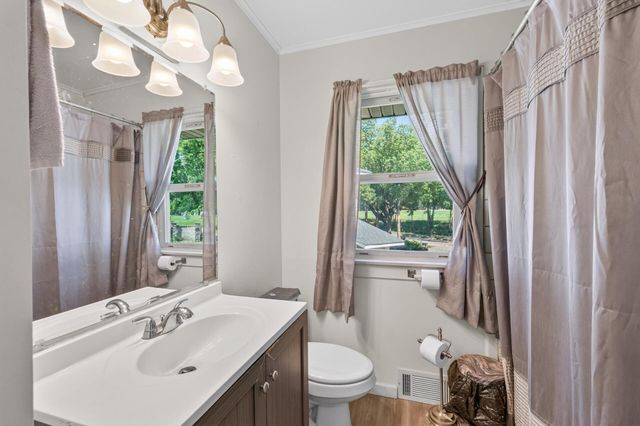 725 California Avenue E, Saint Paul, MN 55106