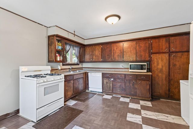 725 California Avenue E, Saint Paul, MN 55106