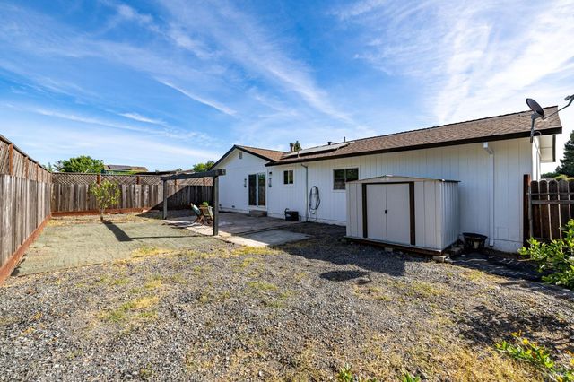 9865 Sunray Pl, Windsor, CA 95492