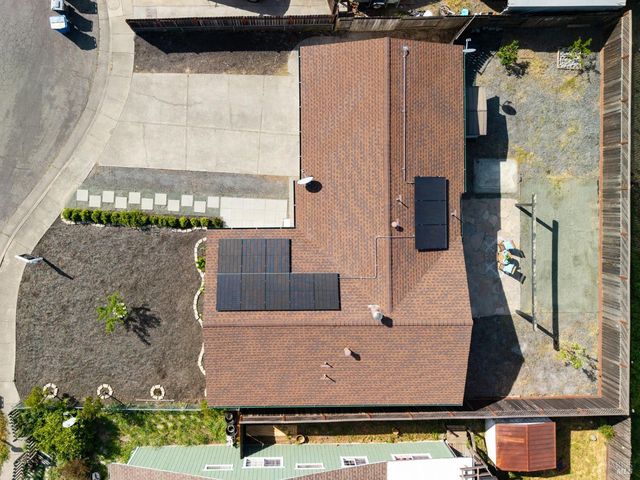 9865 Sunray Pl, Windsor, CA 95492