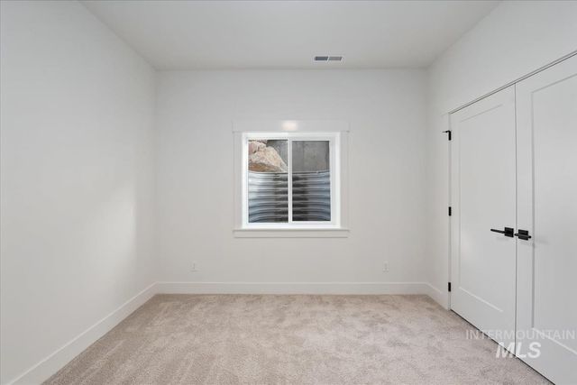 3527 E Warm Springs Ave, Boise, ID 83716