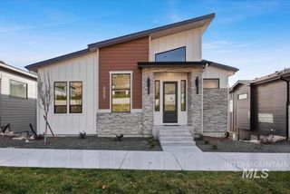 3527 E Warm Springs Ave, Boise, ID 83716