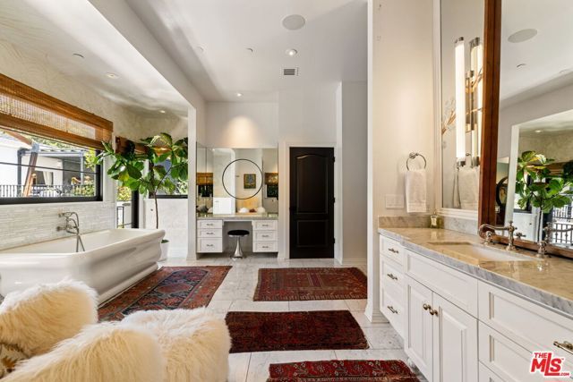 1743 N Curson Avenue, Los Angeles, CA 90046