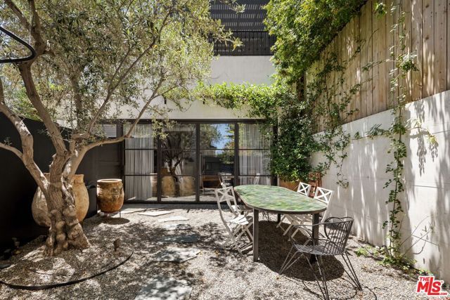 1743 N Curson Avenue, Los Angeles, CA 90046