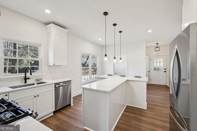 4614 Shumart Drive, Snellville, GA 30039