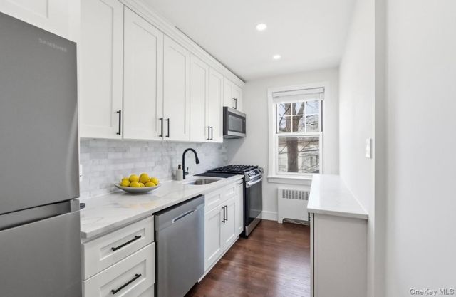 14 Soundview Avenue 31, White Plains, NY 10606