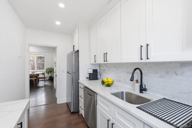 14 Soundview Avenue 31, White Plains, NY 10606