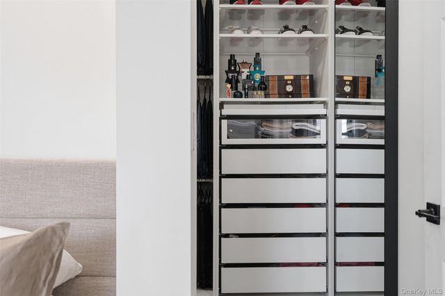 14 Soundview Avenue 31, White Plains, NY 10606