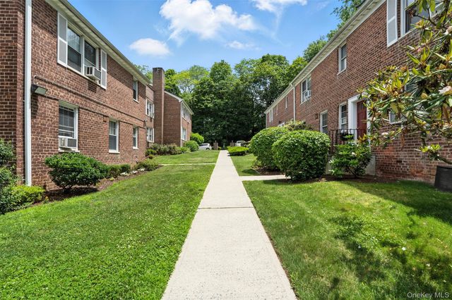 14 Soundview Avenue 31, White Plains, NY 10606