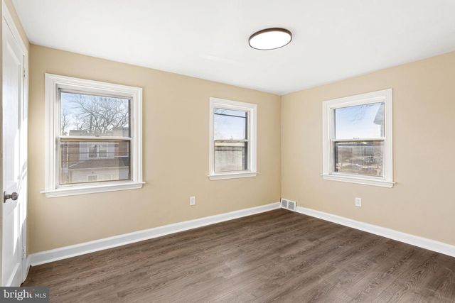 112 JULIANA TER, Darby, PA 19023