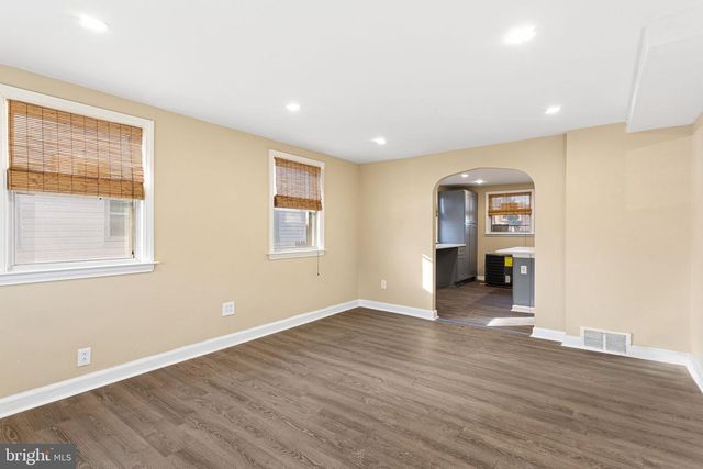 112 JULIANA TER, Darby, PA 19023