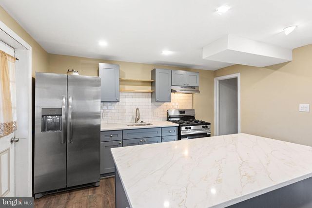 112 JULIANA TER, Darby, PA 19023