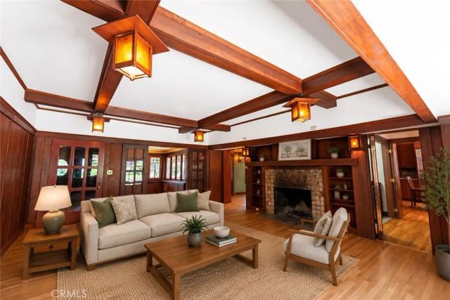 89 E Alegria, Sierra Madre, CA 91024