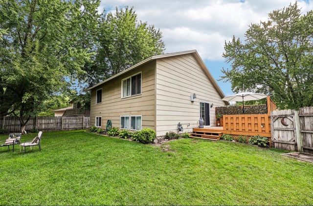 687 116th Lane NE, Blaine, MN 55434