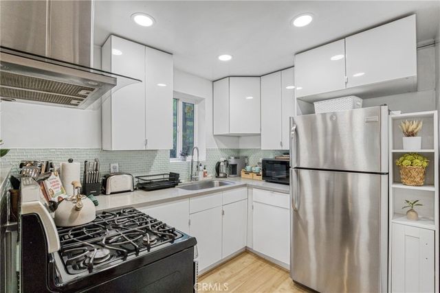 4527 E Rose Hill, Los Angeles, CA 90032