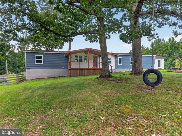 1837 EASTHAM RD, Bumpass, VA 23024